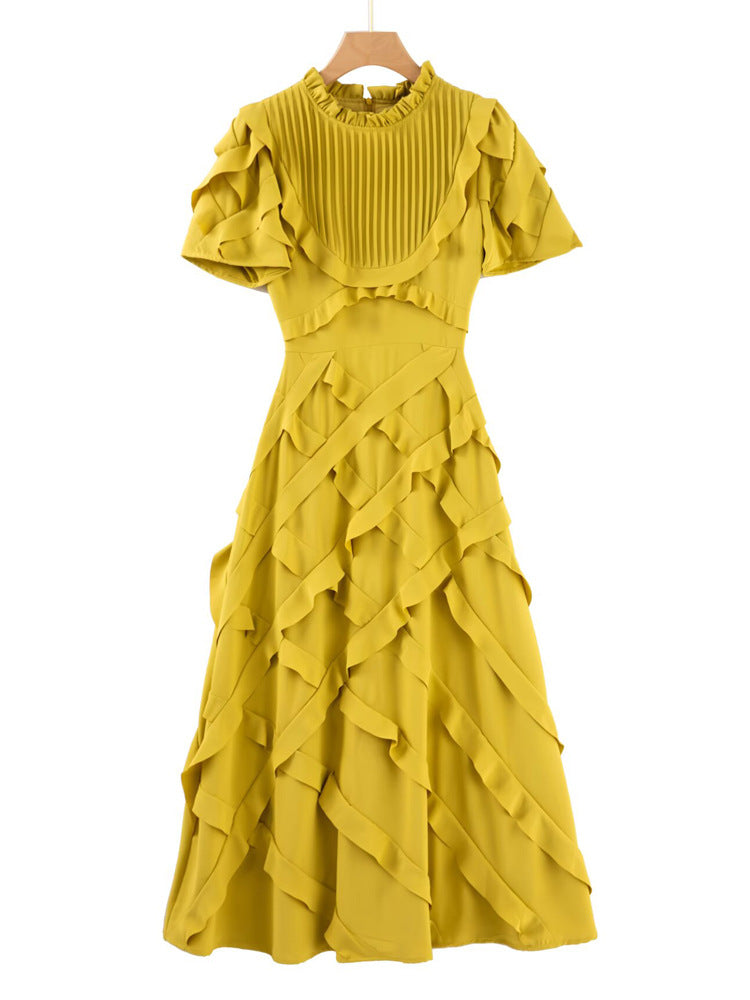 Robe Courte Drapée à Volants pour Soirée Cocktail — porté en situation | Porivana