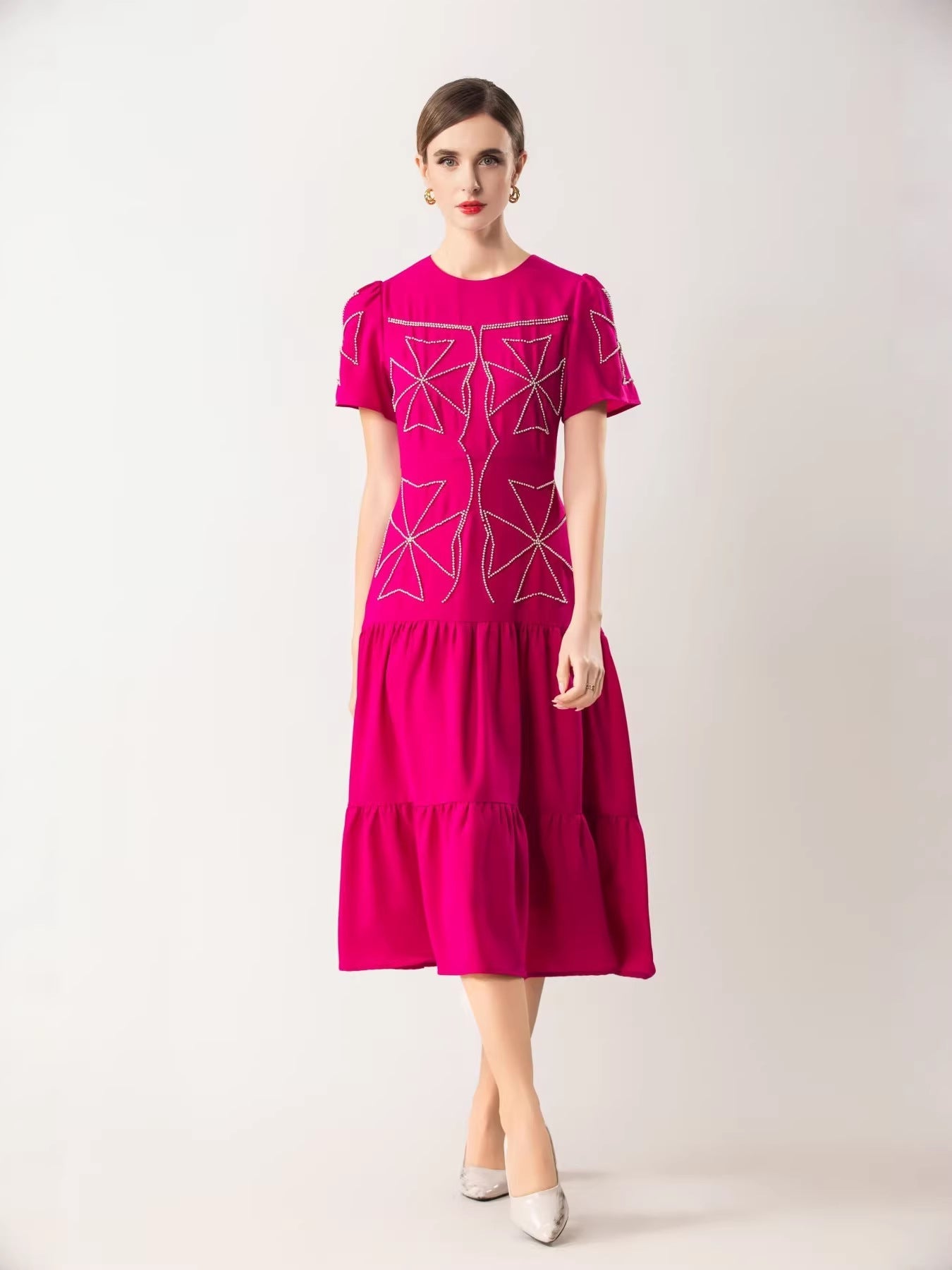 Robe Courte Brodée à Étages pour Plage — rose fuchsia — vue principale | Porivana