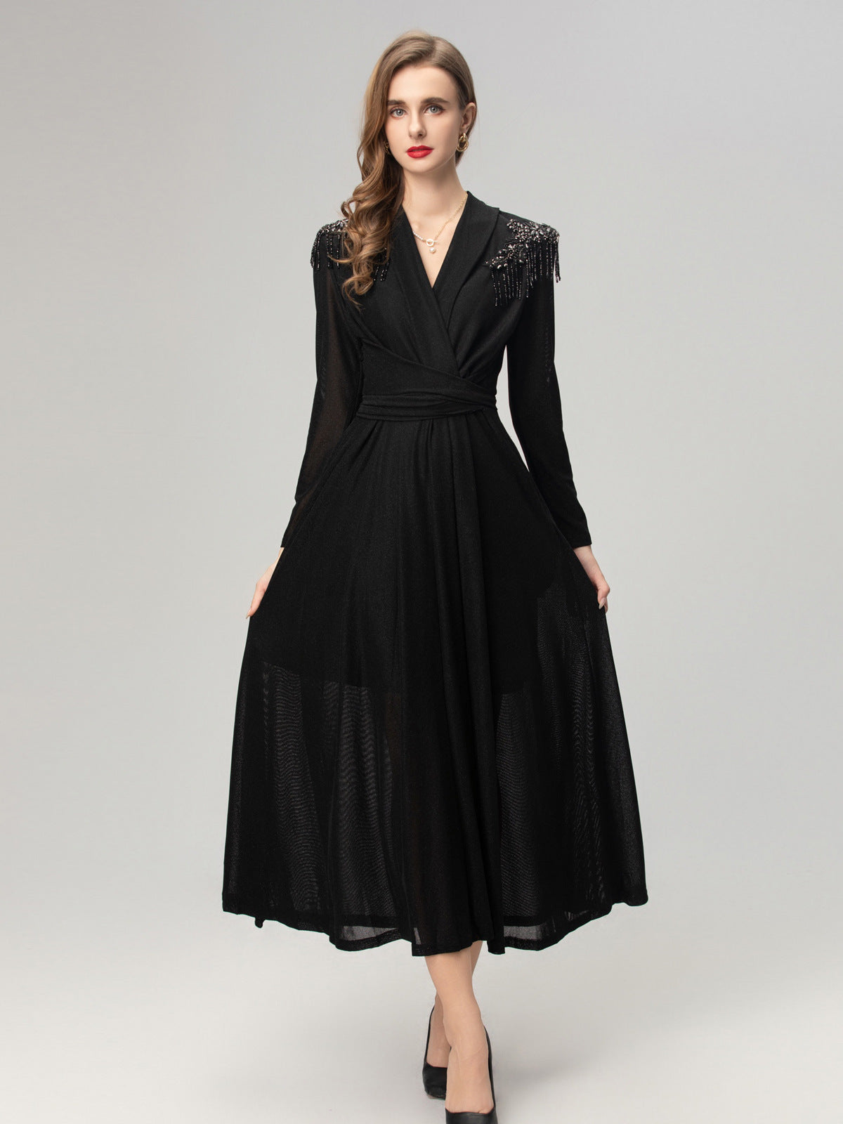 Robe Midi Satinée Cache-Cœur à Franges pour Réception — détail 6 | Porivana