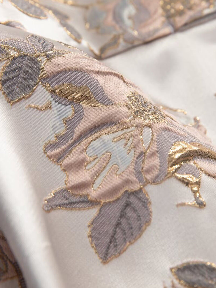 Robe Midi Satinée Brodée à Fleurs pour Réception — or rose — détail 4 | Porivana