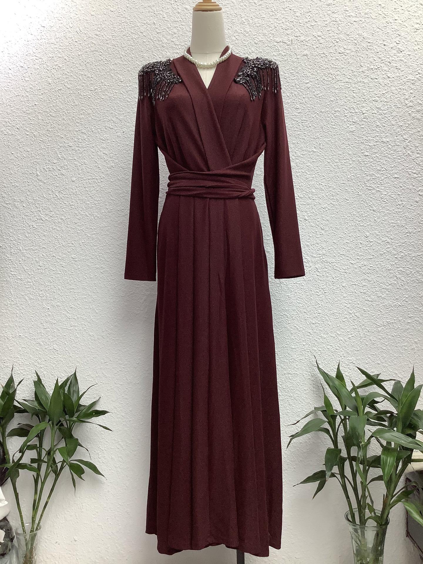 Robe Midi Satinée Cache-Cœur à Franges pour Réception — détail 3 | Porivana