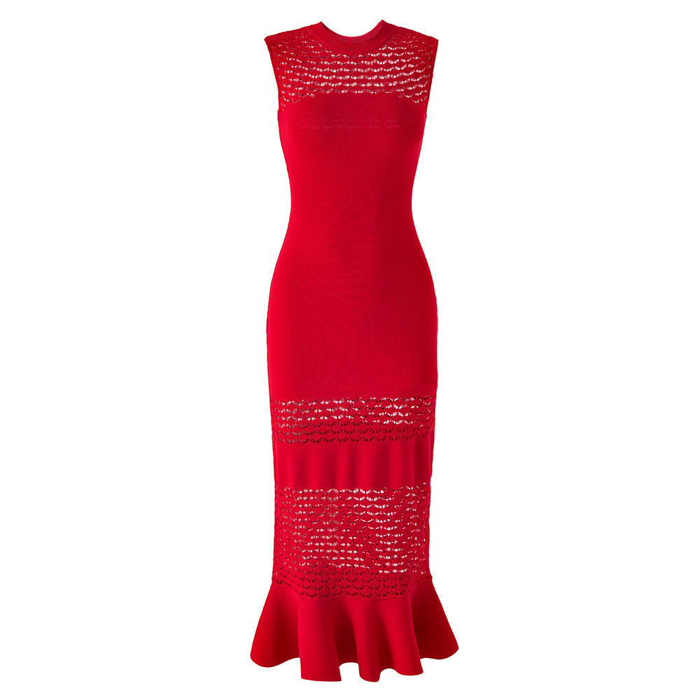 Robe en Maille Mi-Longue Extensible pour Bureau — rouge — porté en situation | Porivana