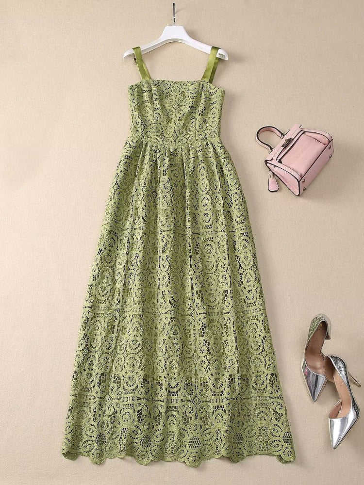 Robe Longue Élégante Fendue pour Soirée — verte — porté en situation | Porivana